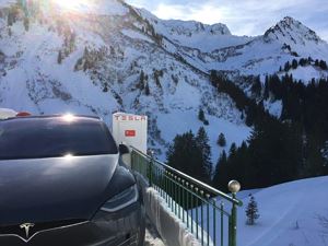Tesla Ladestation