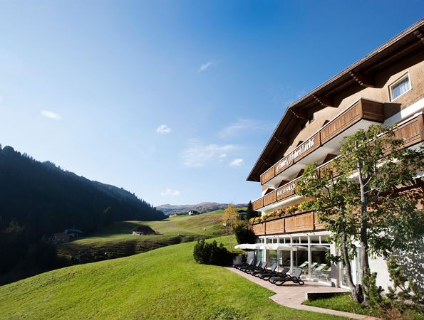 Hotel Hohes Licht Außenansicht Sommer